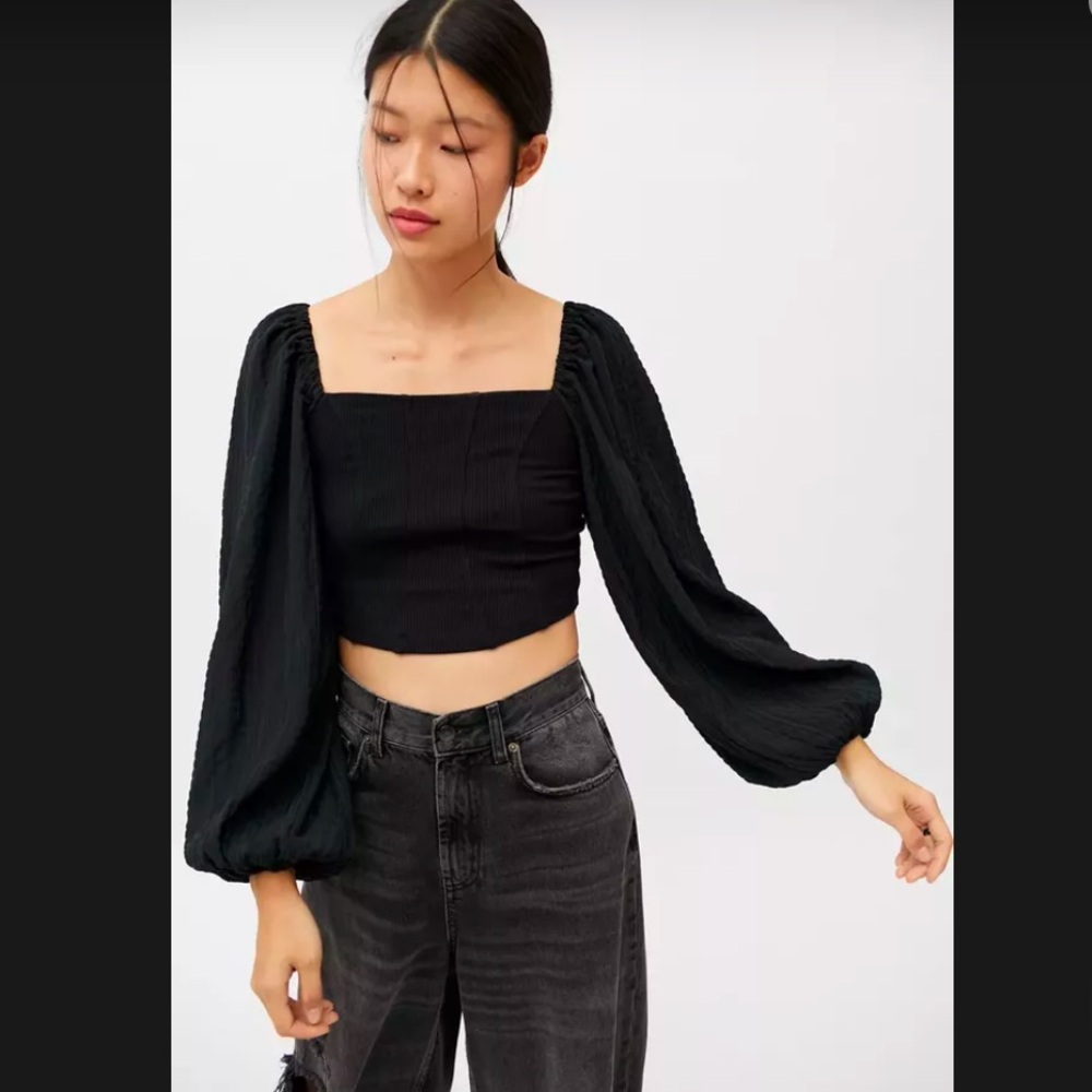 URBAN OUTFITTERS Black Crop Balloon Sleeve Top
